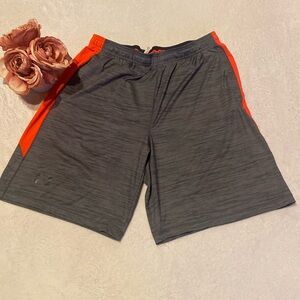 UNDER ARMOUR Size XL Basketball Shorts